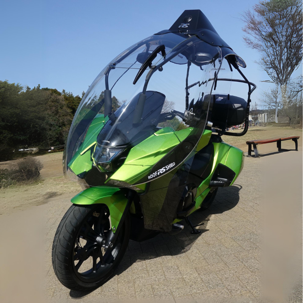 Dakschild met Honda NM4