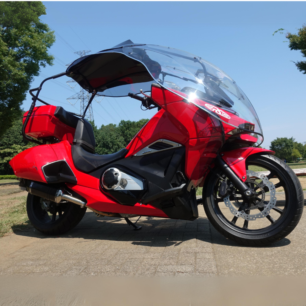 Dakschild met Honda NM4