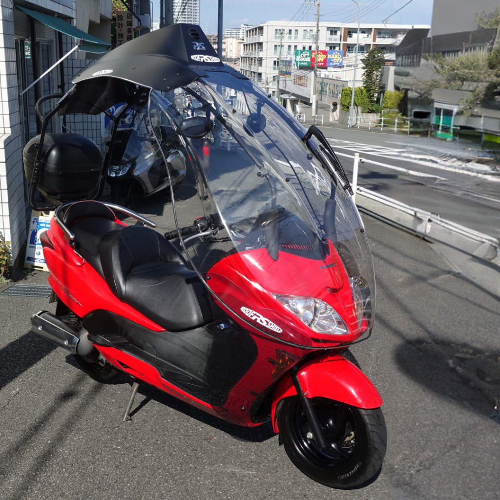 Roof Shield with Honda Forza MF08