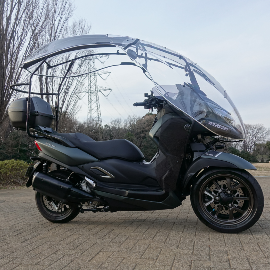 Bouclier de toit avec Yamaha Tricity 300