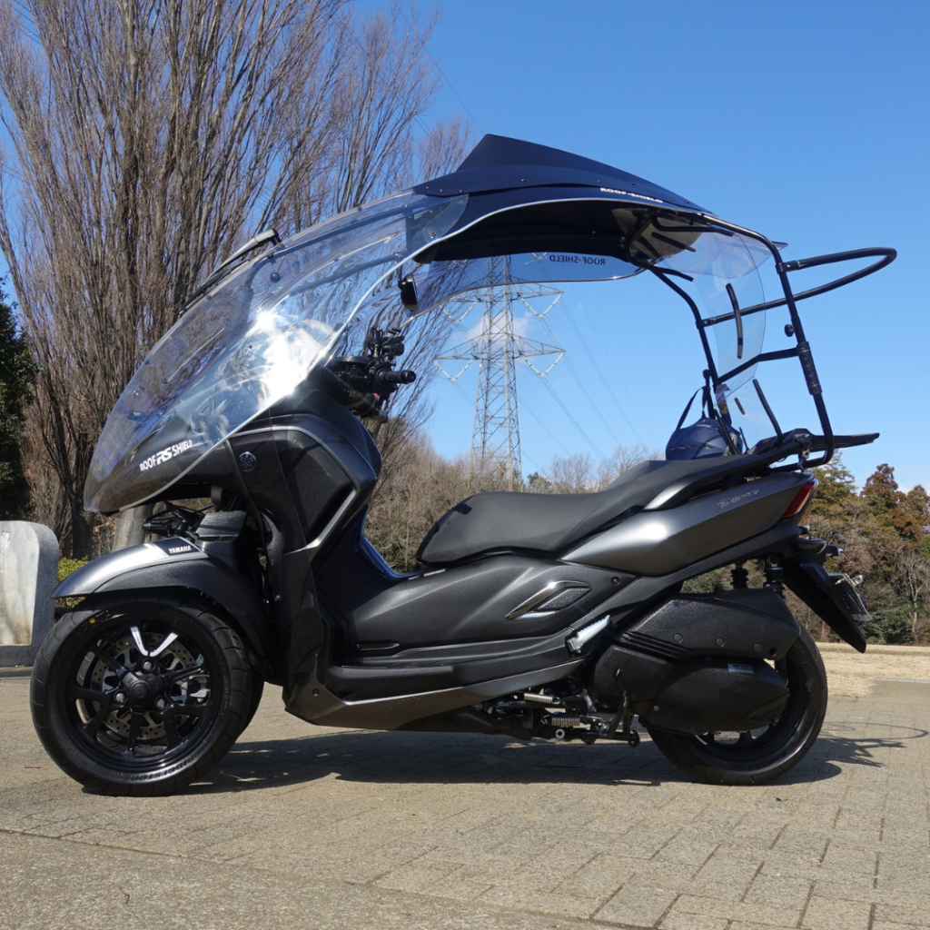 Scudo per il tetto con Yamaha Tricity 300