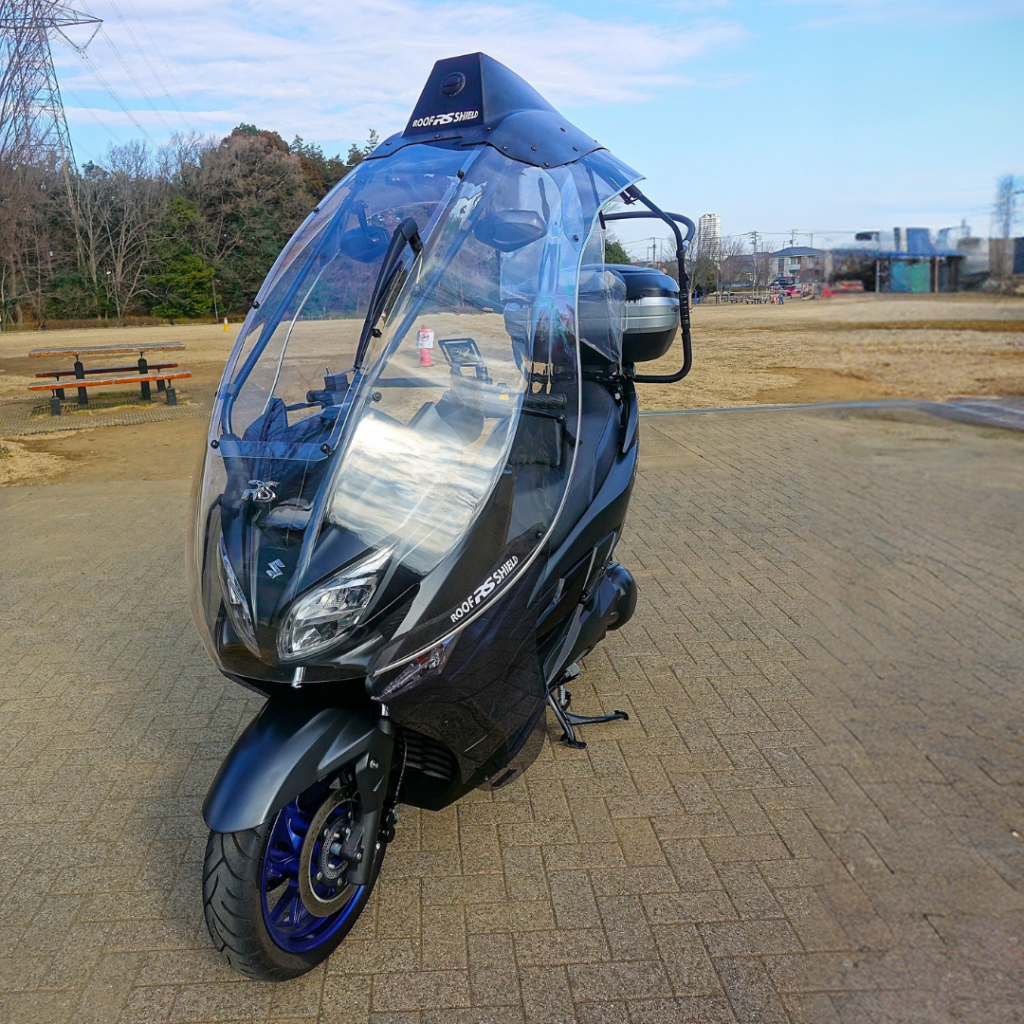 Roof Shield with Suzuki Burgman 400