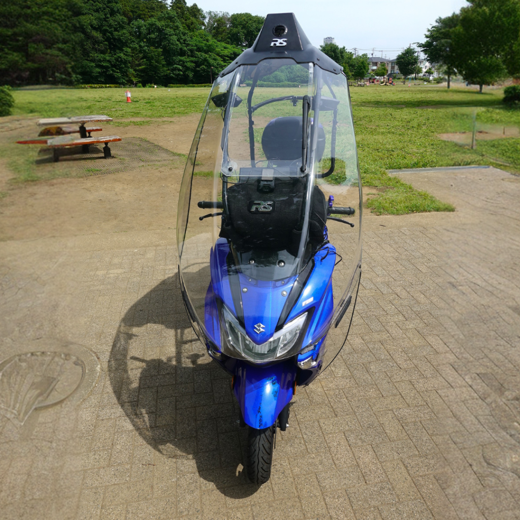 Dakschild met Suzuki Burgman Street 125