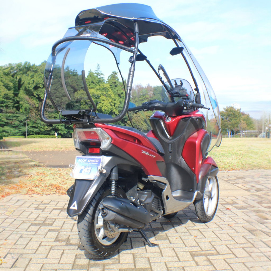 Scudo per il tetto con Yamaha Tricity