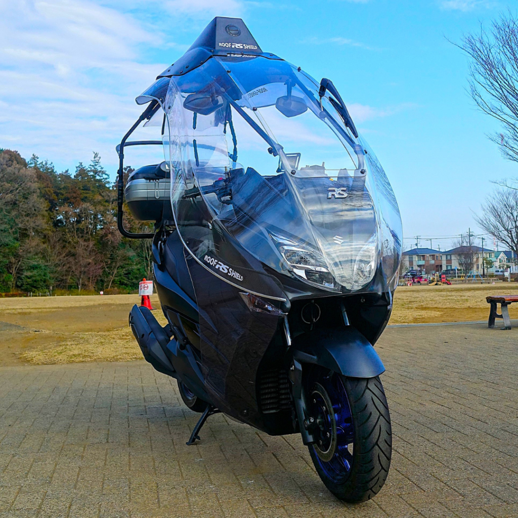 Roof Shield with Suzuki Burgman 400