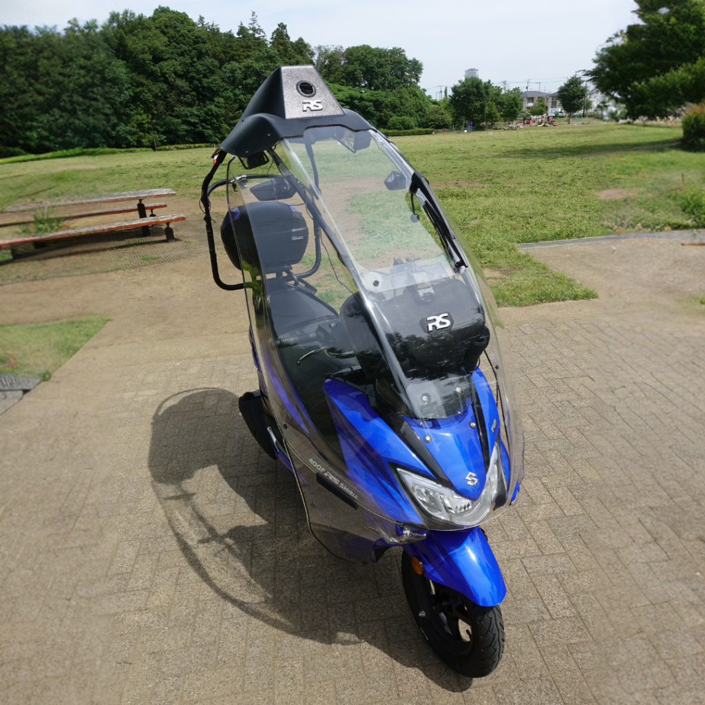 Roof Shield with Suzuki Burgman Street 125