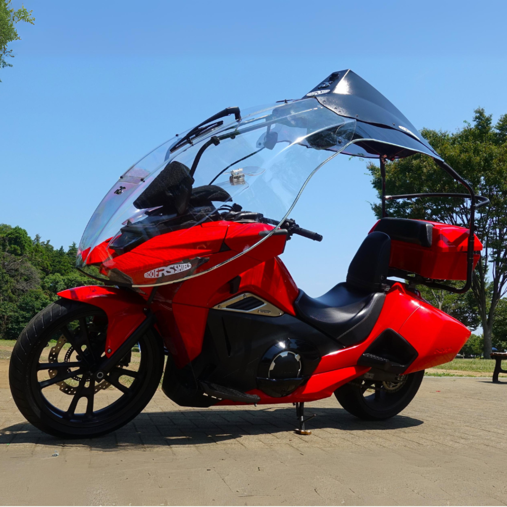 Dakschild met Honda NM4