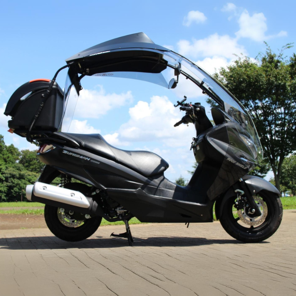 Dakschild met Suzuki Burgman 400