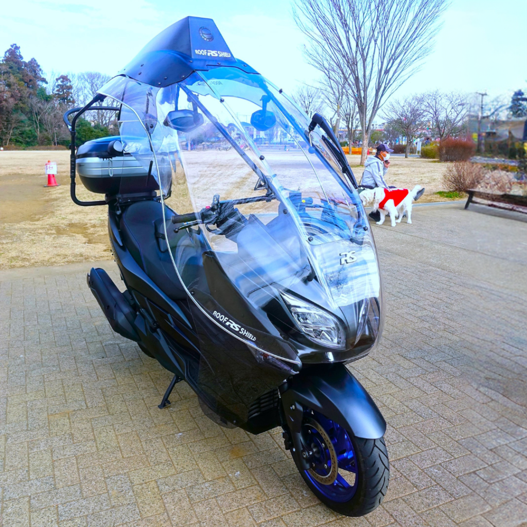 Roof Shield with Suzuki Burgman 400