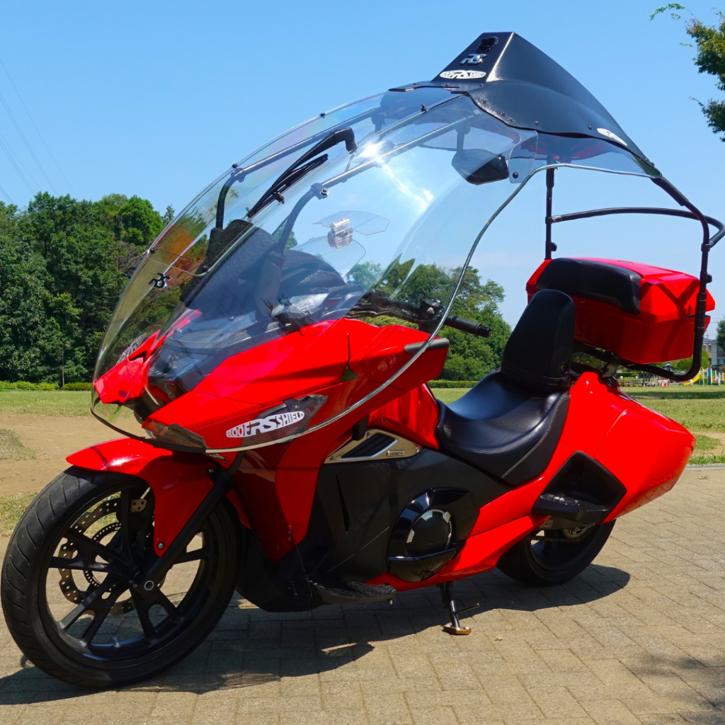 Dakschild met Honda NM4