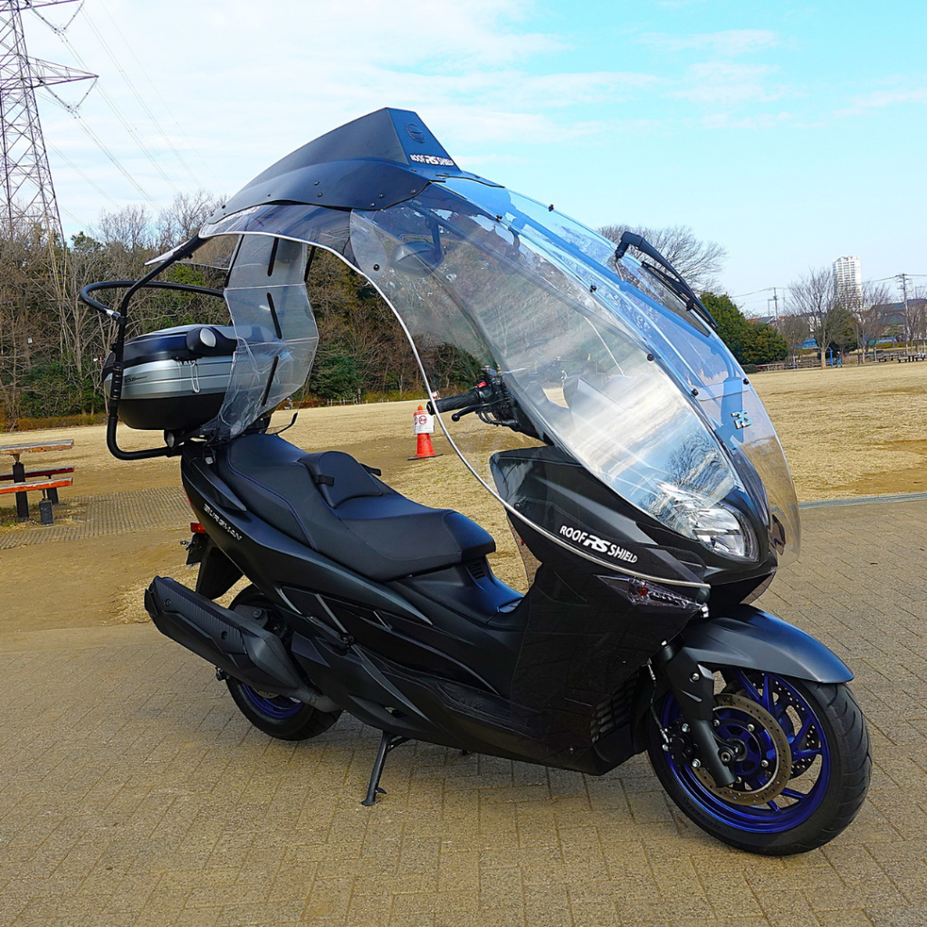 Roof Shield with Suzuki Burgman 400