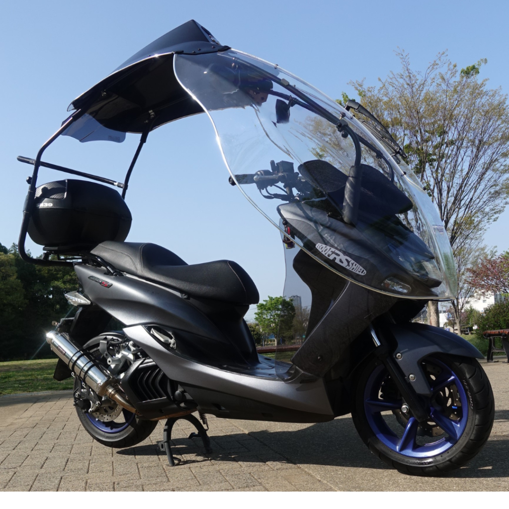 Scudo per il tetto con Yamaha Majesty S2