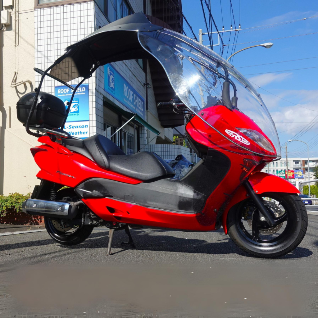 Roof Shield with Honda Forza MF08