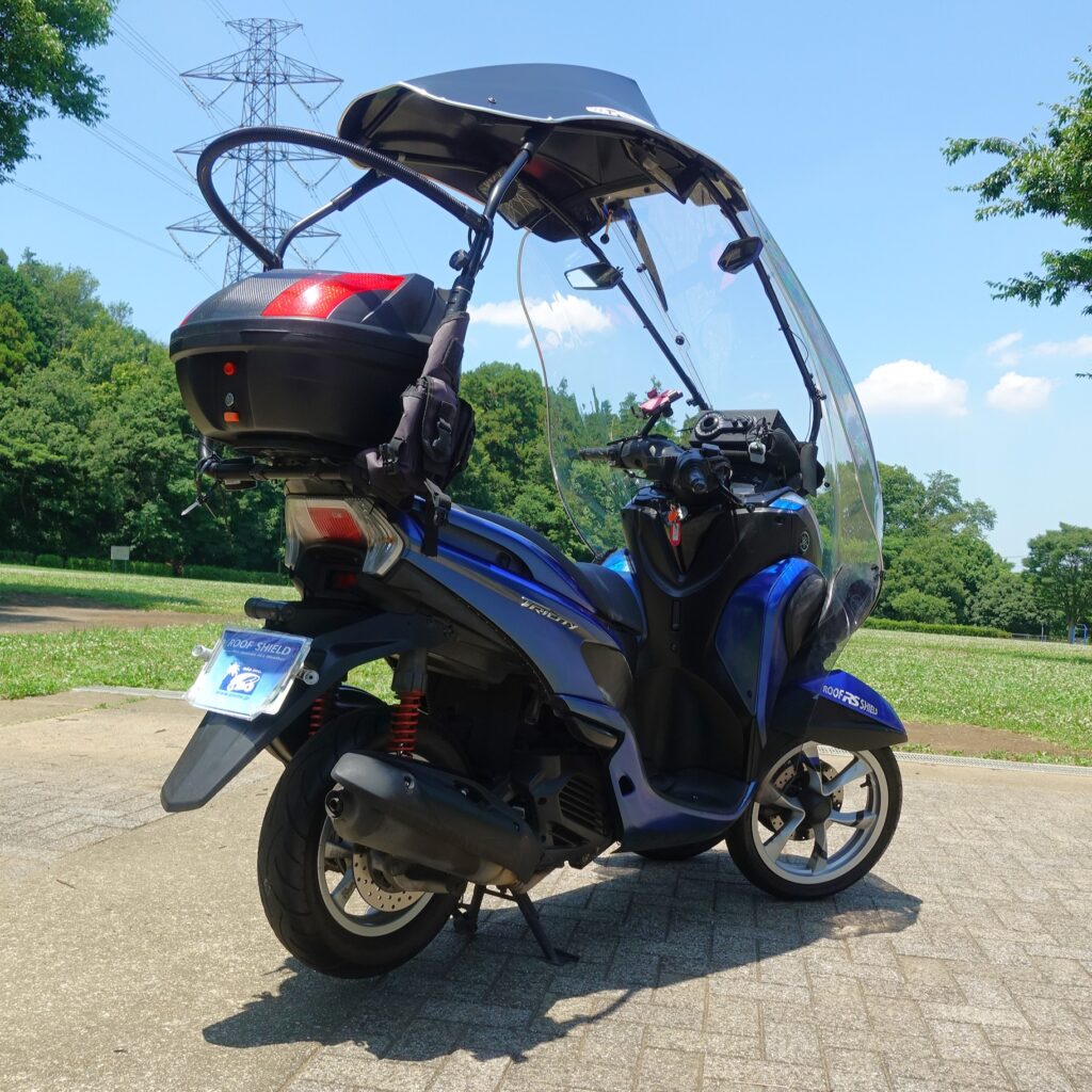 Roof Shield with Yahama Tricity in blue